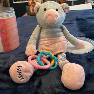 Retired and Scentsy doesn’t even make them. Scentsy Sidekick Pippy the Pig 🐷